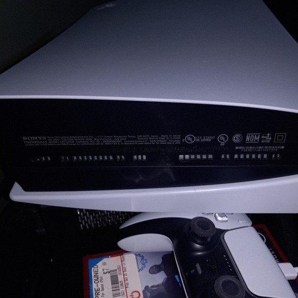 Ps5 - Picture 2 of 3